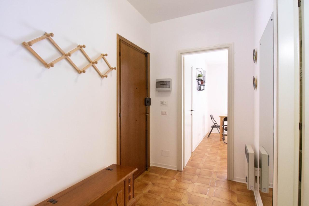 Luminoso Appartamento Con Ampia Terrazza سان بارتولومِيو آل ما المظهر الخارجي الصورة